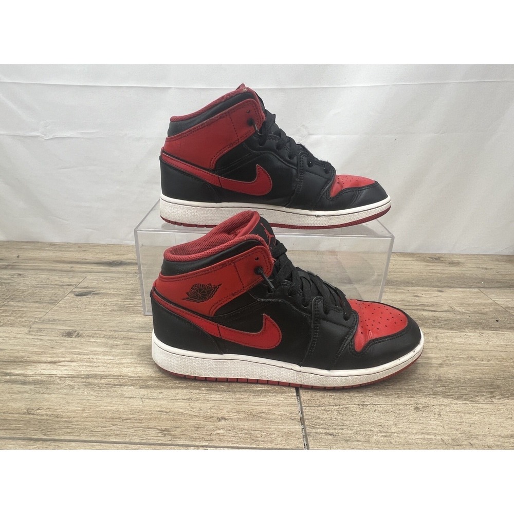 Nike Air Jordan 1 Mid Bred Youth Size 7Y Womens Sz 8.5 Black Red Sneaker Shoes